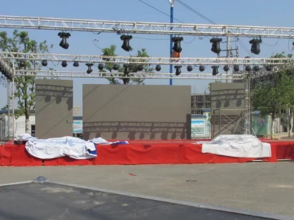 LED全彩顯示屏能否使用太陽能?